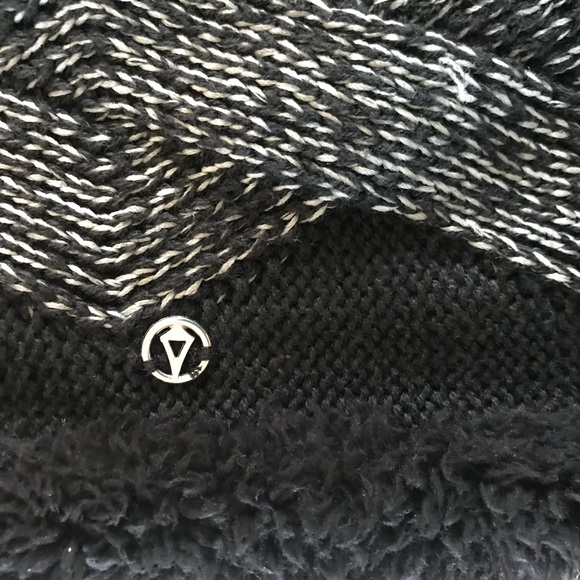Ivivva by Lululemon Infinity Scarf - Picture 2 of 5
